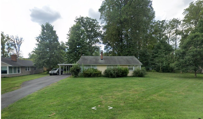 property at 7103 Oak Ridge Rd