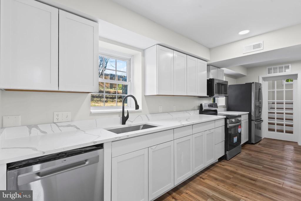 46520 Rosewood Dr in Lexington Park, MD - Building Photo