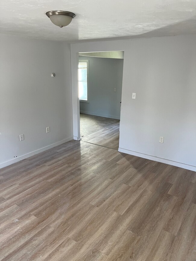 24 Washburn St, Unit A in Weymouth, MA - Building Photo - Building Photo