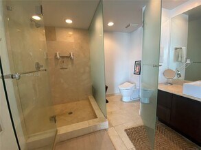 150 Sunny Isles Blvd, Unit 1-1103 in Sunny Isles Beach, FL - Building Photo - Building Photo