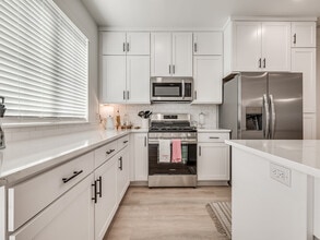 Henderson Townhomes in Stillwater, OK - Building Photo - Building Photo