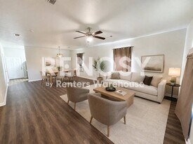 13002 32nd St in Santa Fe, TX - Building Photo