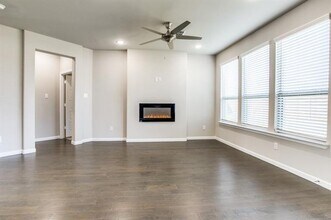 313 Ember Cir in Waxahachie, TX - Building Photo - Building Photo