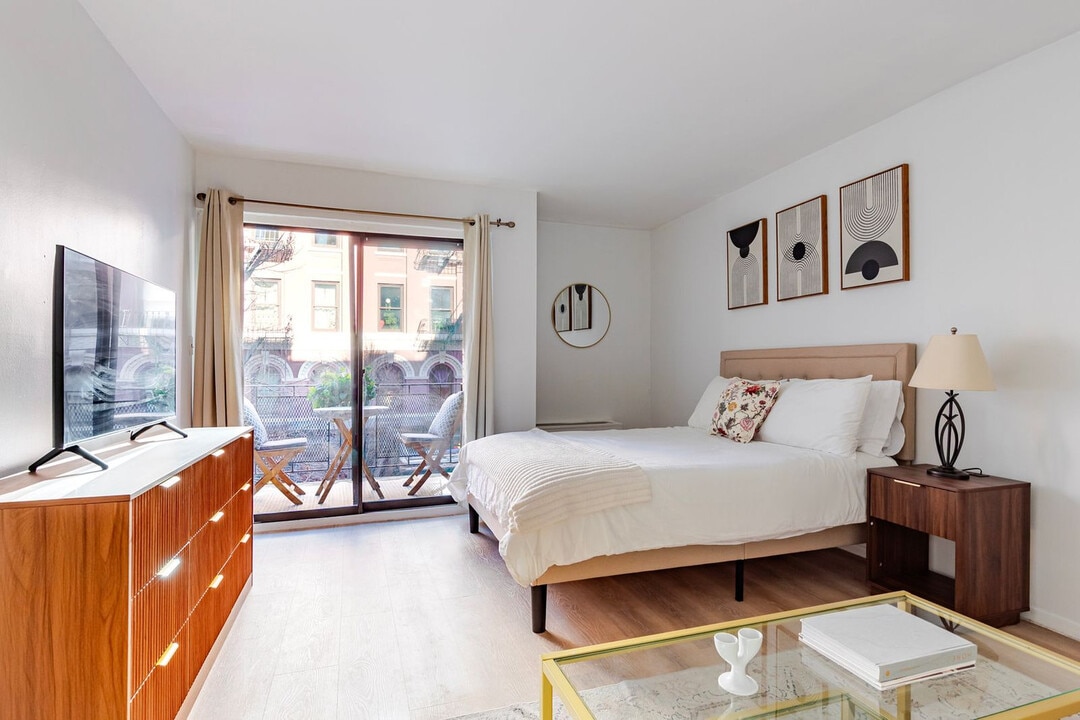 328 W 11th St, Unit SI FL2-ID1050881P in New York, NY - Building Photo