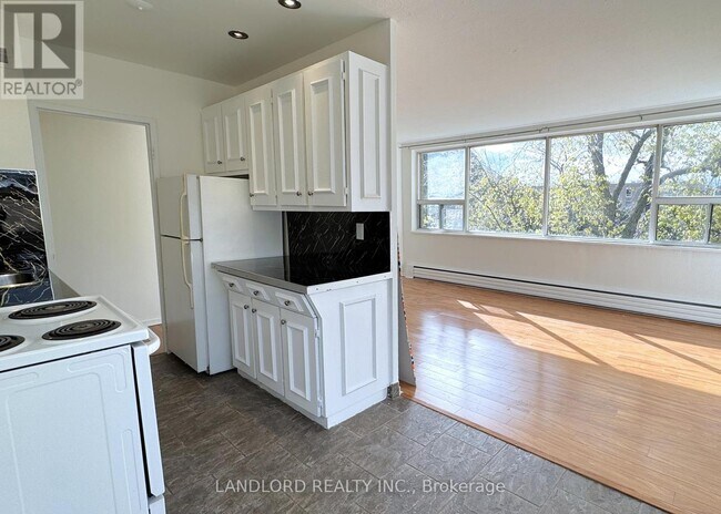 property at 140 Springhurst Ave