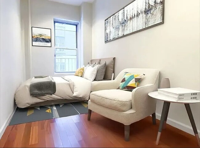 129 W 56th St in New York, NY - Building Photo - Building Photo