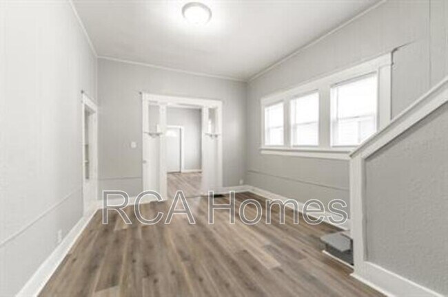 2427 N Kenwood Ave in Indianapolis, IN - Building Photo - Building Photo