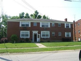 927 Mohawk Trl Apartments