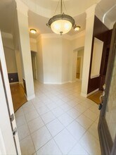1648 Lakeside Enclave Dr in Houston, TX - Building Photo - Building Photo
