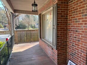 905 Demerius St, Unit 905 A Demerius St. in Durham, NC - Foto de edificio - Building Photo