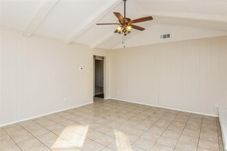 2125 Rockmoor Dr in Fort Worth, TX - Building Photo - Building Photo