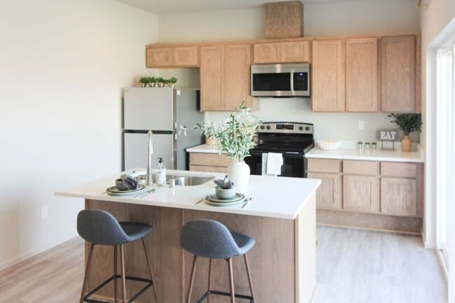 property at 1200 N 8th Ave