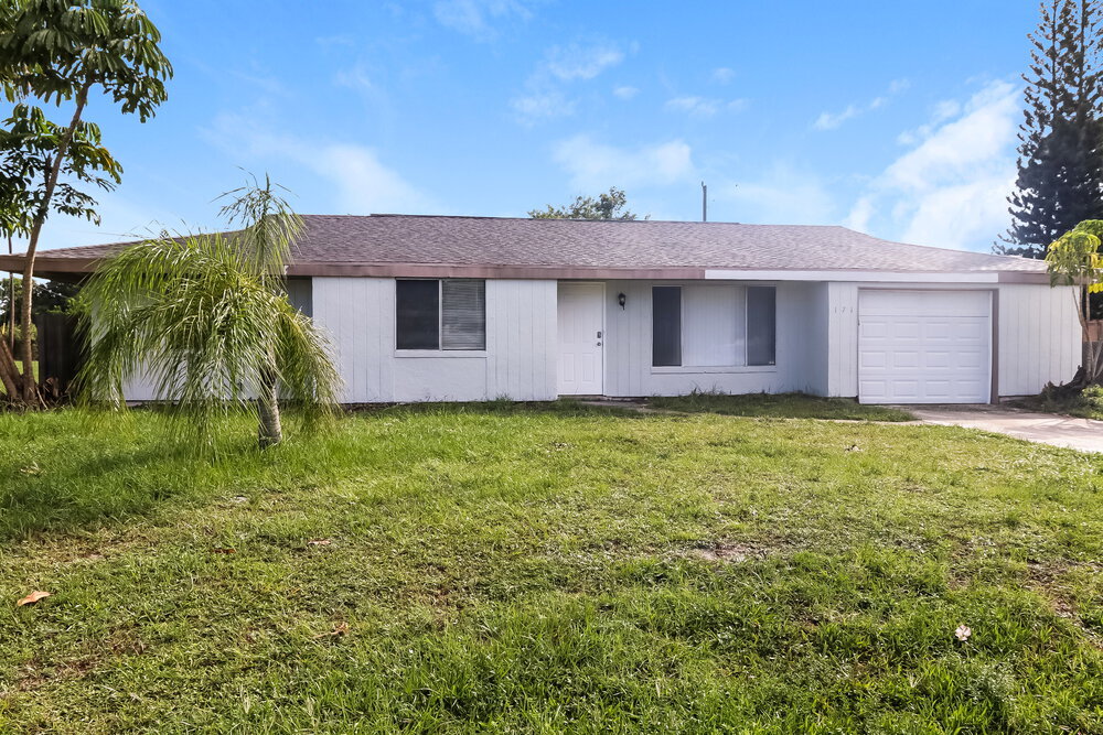 171 SE Floresta Dr in Port St. Lucie, FL - Building Photo