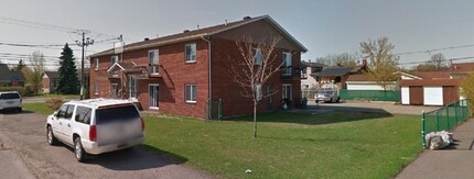 100 58E Av in St-Eustache, QC - Building Photo - Building Photo