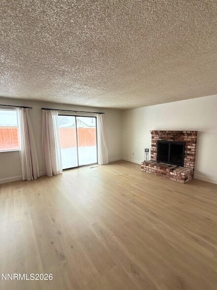 1702 Bonita Vista Dr in Sparks, NV - Foto de edificio - Building Photo