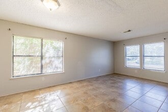 8423 Parry Path in Converse, TX - Building Photo - Building Photo