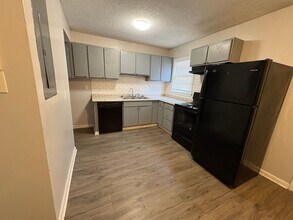 131 Wall St in Warner Robins, GA - Building Photo - Building Photo