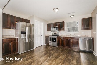 8036 Fisher Bend Dr in Indianapolis, IN - Building Photo - Building Photo