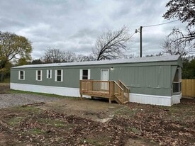 2712 Spring St in Hot Springs National Park, AR - Building Photo