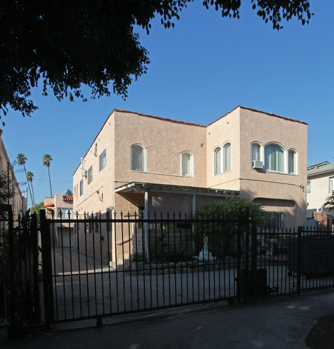 1627 N Harvard Blvd in Los Angeles, CA - Building Photo - Building Photo