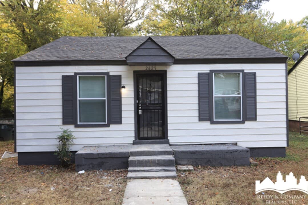 2629 Whitman Ave in Memphis, TN - Building Photo