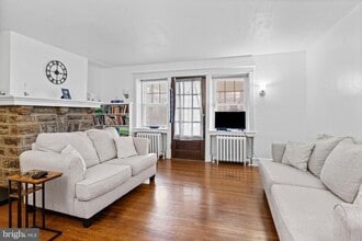 7437 Germantown Ave in Philadelphia, PA - Building Photo - Building Photo