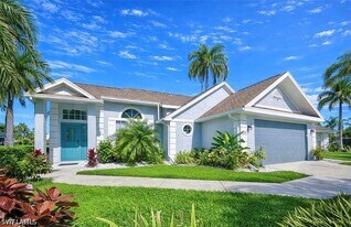 3639 Kent Dr in Naples, FL - Building Photo