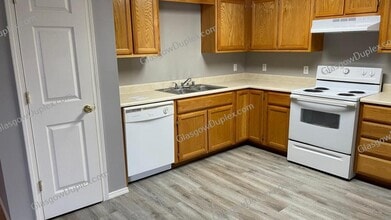 104 Olivia Dr in Glasgow, KY - Building Photo - Building Photo