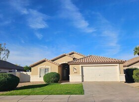 2294 E Cherry Hills Pl in Chandler, AZ - Building Photo