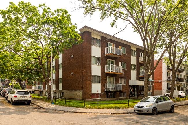 6400 Pascal Rue