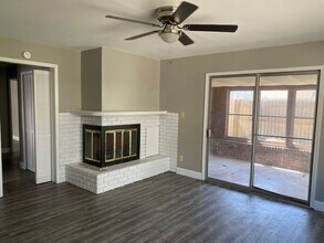 3065 Louise Ln in Springfield, IL - Building Photo - Building Photo