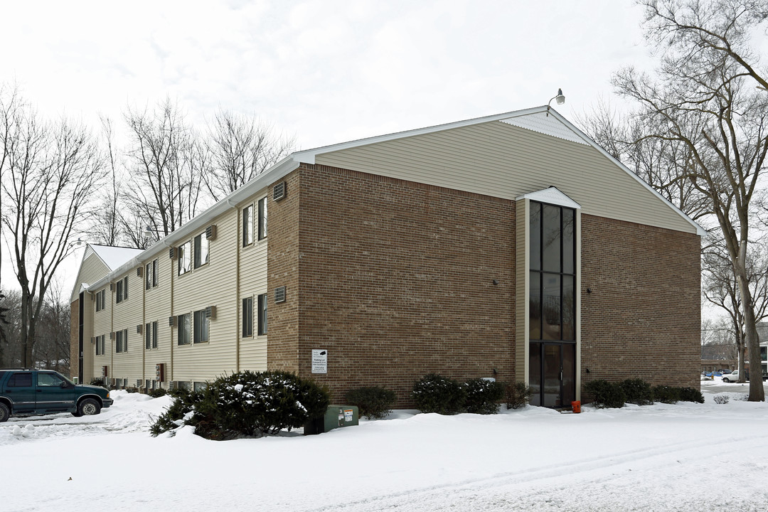 McGregor Meadows Apartments in Toledo, OH - Building Photo