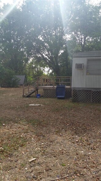 7742 Dowd Dr in Zephyrhills, FL - Building Photo - Building Photo