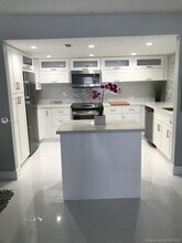 6801 Indian Creek Dr-Unit -803 in Miami Beach, FL - Building Photo - Building Photo