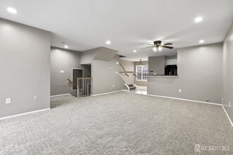 1707 Ridgeview Ct in Sayreville, NJ - Building Photo - Building Photo