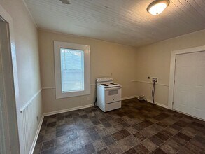 73 Pine St in Grantville, GA - Building Photo - Building Photo