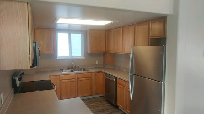 1204 Hawthorne Ln in Billings, MT - Building Photo - Building Photo