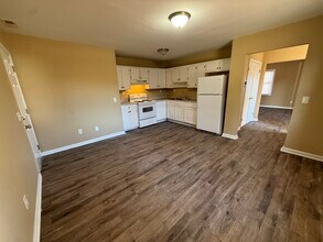 1009 Abrams St in Fayetteville, NC - Building Photo - Building Photo