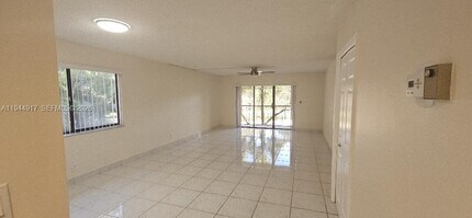 16168 Laurel Dr in Weston, FL - Building Photo - Building Photo