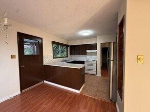 168XX-168X0 0 Ave in Surrey, BC - Building Photo - Building Photo