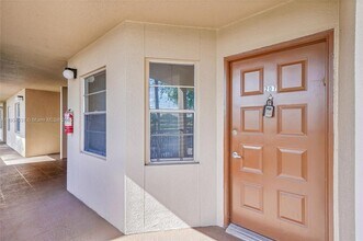 1200 SW 124th Terrace in Pembroke Pines, FL - Building Photo - Building Photo