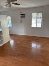 1911 W Alameda Ave, Unit C in Burbank, CA - Building Photo - Building Photo