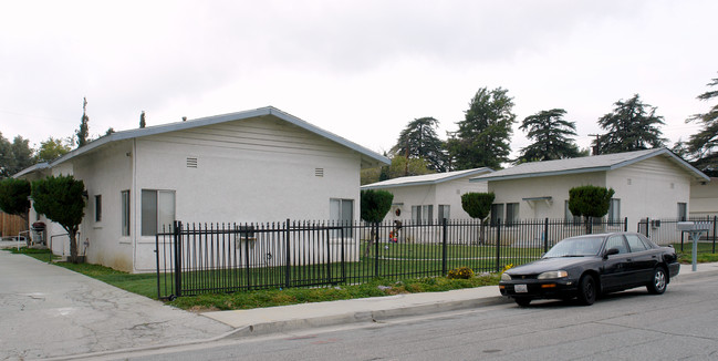 Sandlewood Apartments in Banning, CA - Foto de edificio - Building Photo