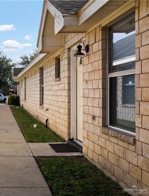 1208 S Diplomat Dr in Pharr, TX - Building Photo - Building Photo