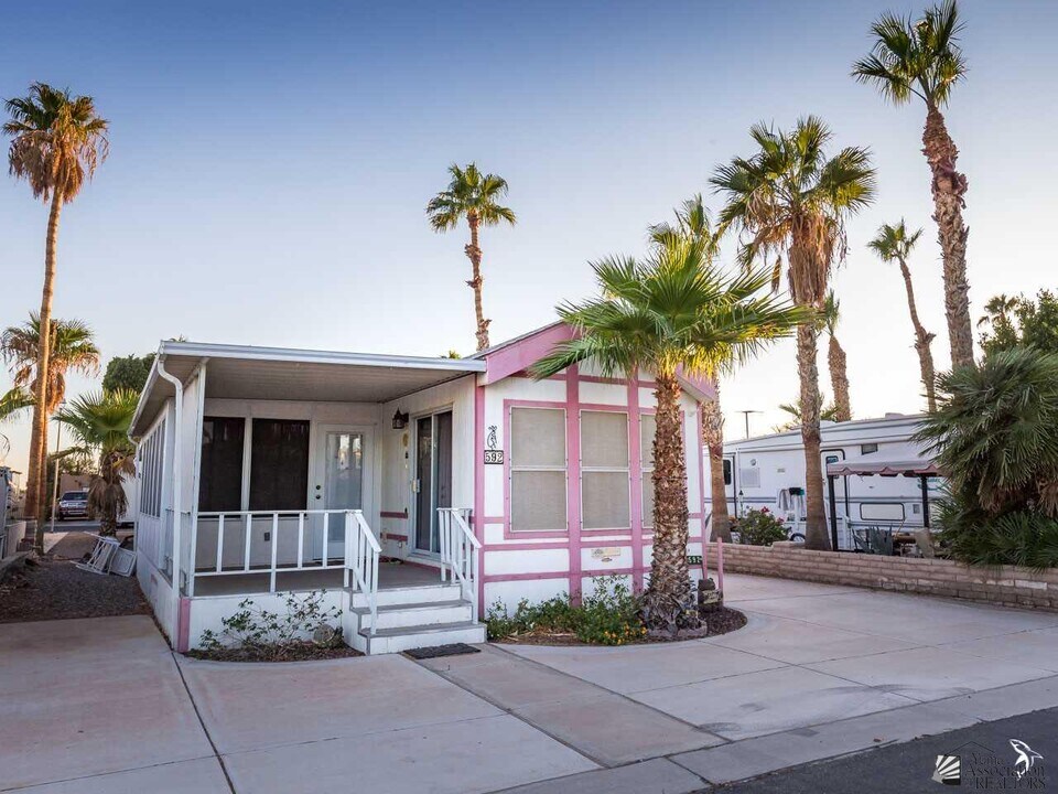 5707 E 32nd St in Yuma, AZ - Building Photo