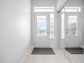 130 Daylily Ln in Kitchener, ON - Building Photo - Building Photo