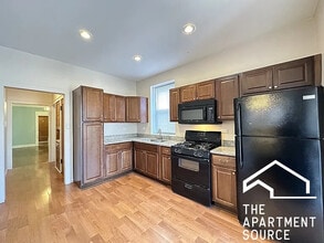 5023 N Ridgeway Ave, Unit 1 in Chicago, IL - Building Photo - Building Photo