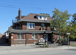 Main East Rest Home in Hamilton, ON - Building Photo - Building Photo