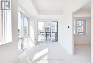 67-167 Curlew Dr in Toronto, ON - Building Photo - Building Photo