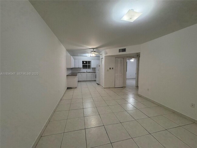 181 NW 47th Ave in Miami, FL - Building Photo - Building Photo